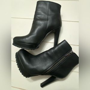 Gianni Bini - Dress Platform Boot
